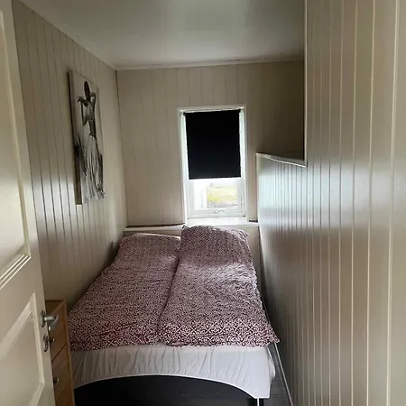 Cozy Close To The Center And Mountains 아파트