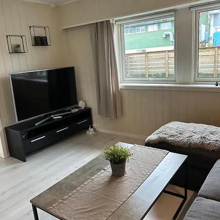 Cozy Close To The Center And Mountains 아파트 트롬쇠